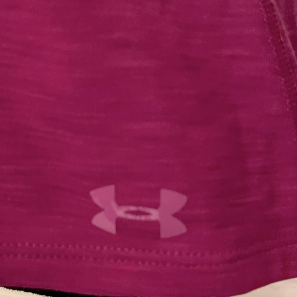 Magenta Under Armour Long Sleeved Turtleneck Top, Sz M - Picture 3 of 7